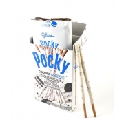 Pocky Chocolat et goût Cookie and Cream 40 Gr